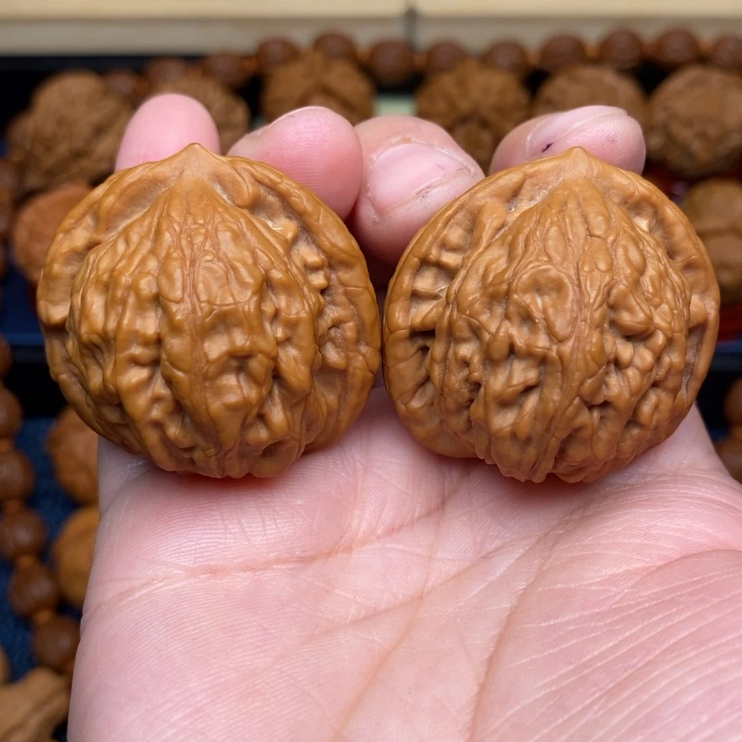 文玩核桃把件爱**地手捻圆梦