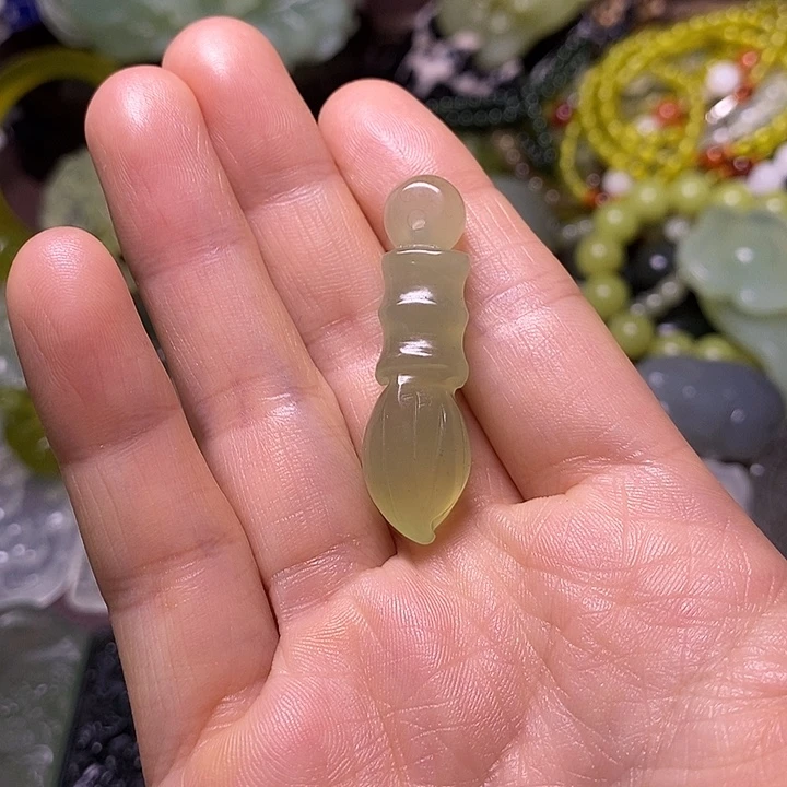 岫玉未镶嵌岫玉颈饰