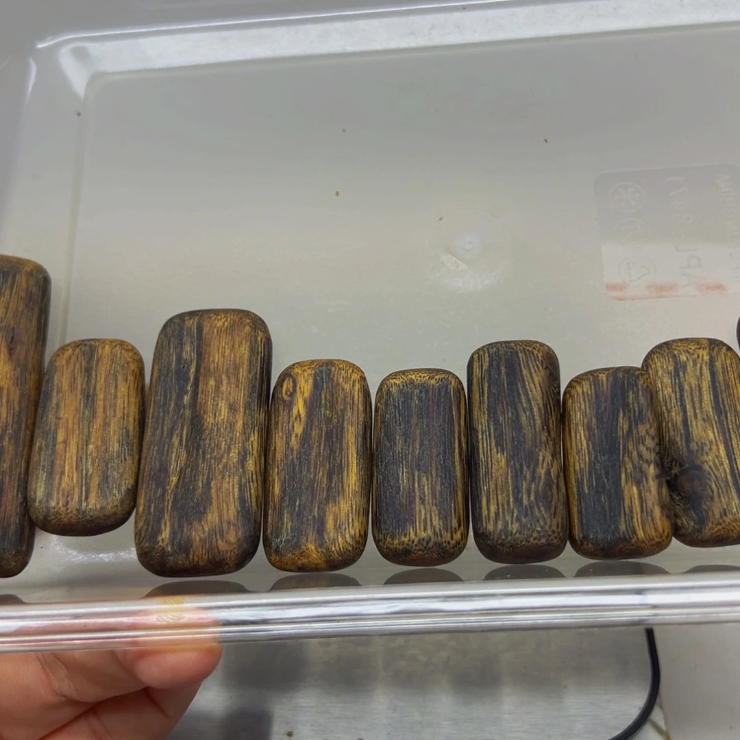 J***y沉香碎屑沉香绿奇楠沉香高端树心油牌牌50克
