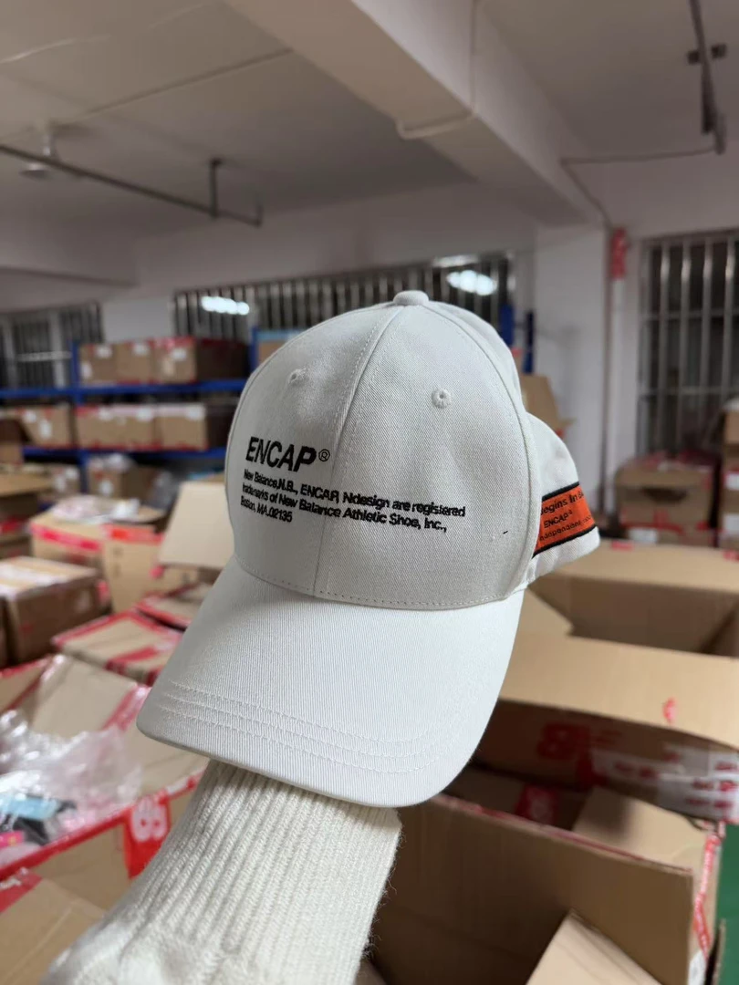 New balance 瑕疵特卖