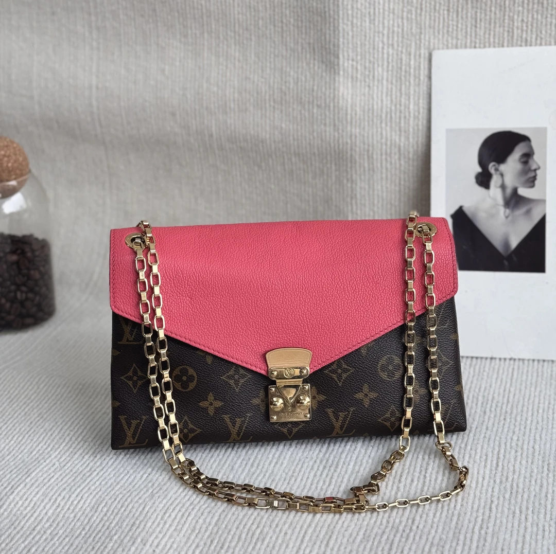 95新 LouisVuitton/路易威登 老花传奇系列信封链条包