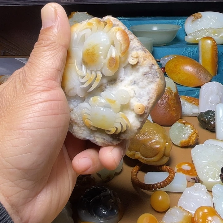 爱***华和田玉未镶嵌颈饰