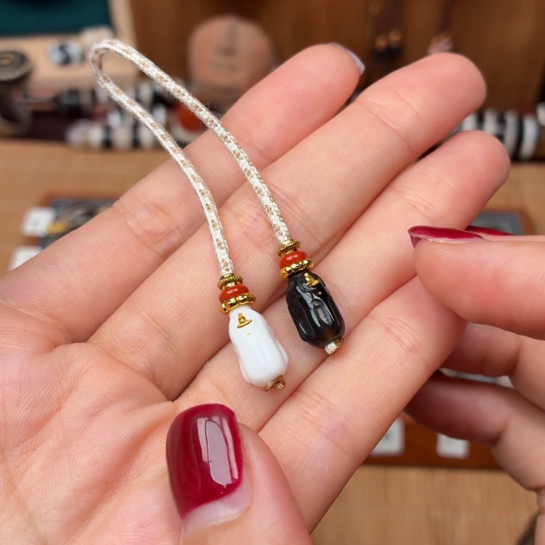 玛瑙/玉髓未镶嵌弟子珠黑白弟子珠