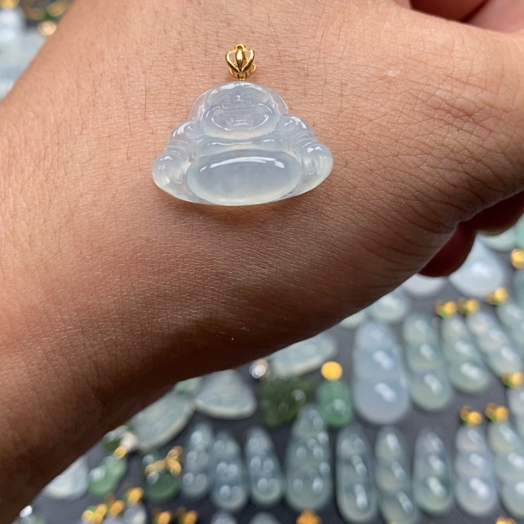 可***冰翡翠18K金镶嵌颈饰