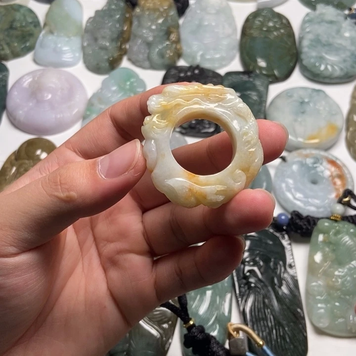 翡翠未镶嵌颈饰龙戒53