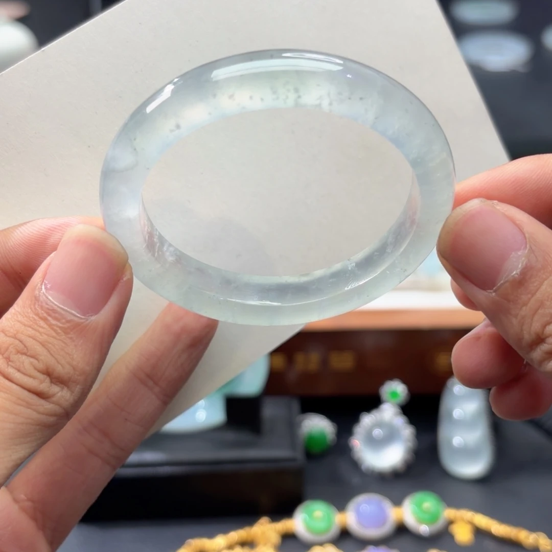 翡翠未镶嵌手镯贵妃