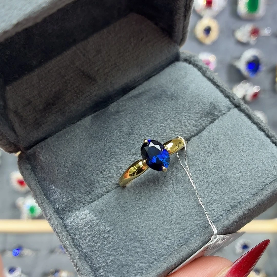 925银培育皇家蓝色宝石