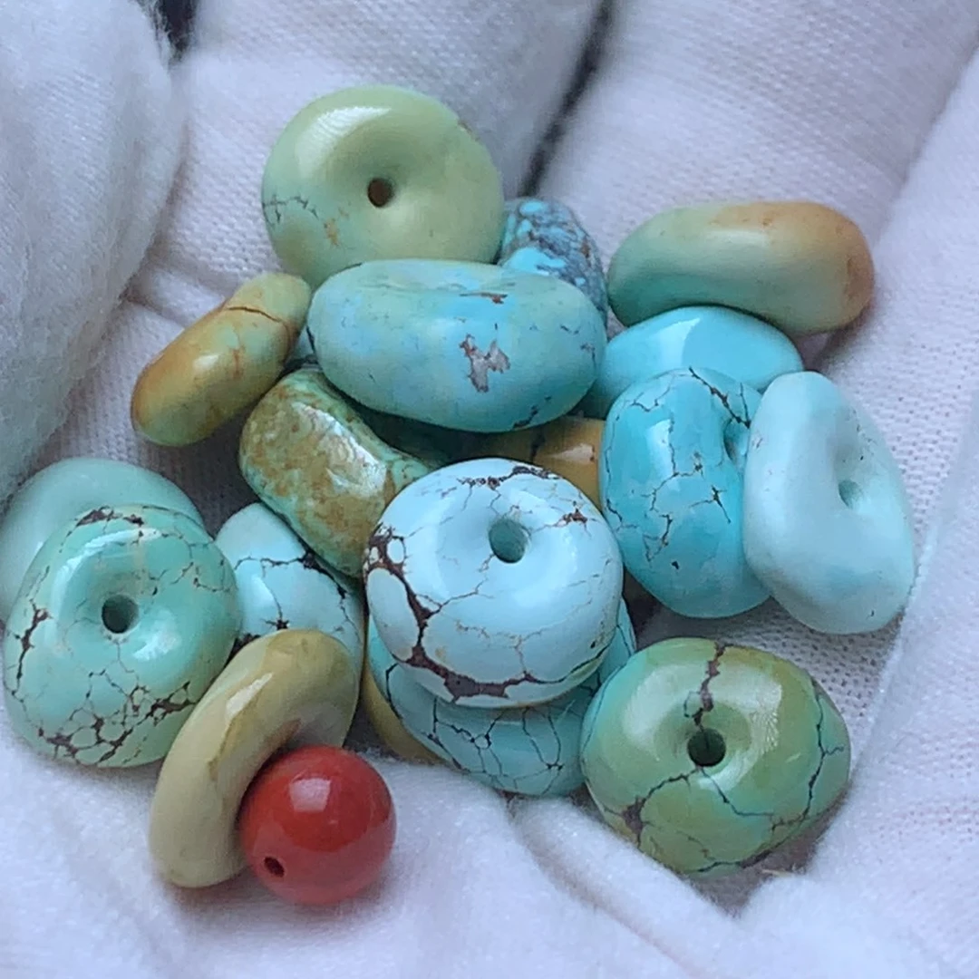 南红玛瑙未镶嵌珠宝奇石小*子