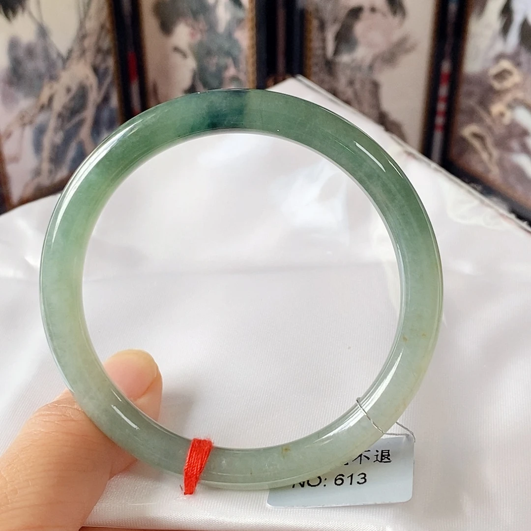 未镶嵌手镯翡翠手镯