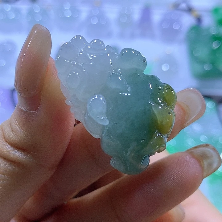 翡翠未镶嵌颈饰天然翡翠A货吊坠