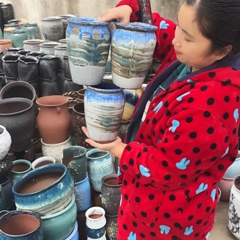 口14高20瑕疵三个盆子。