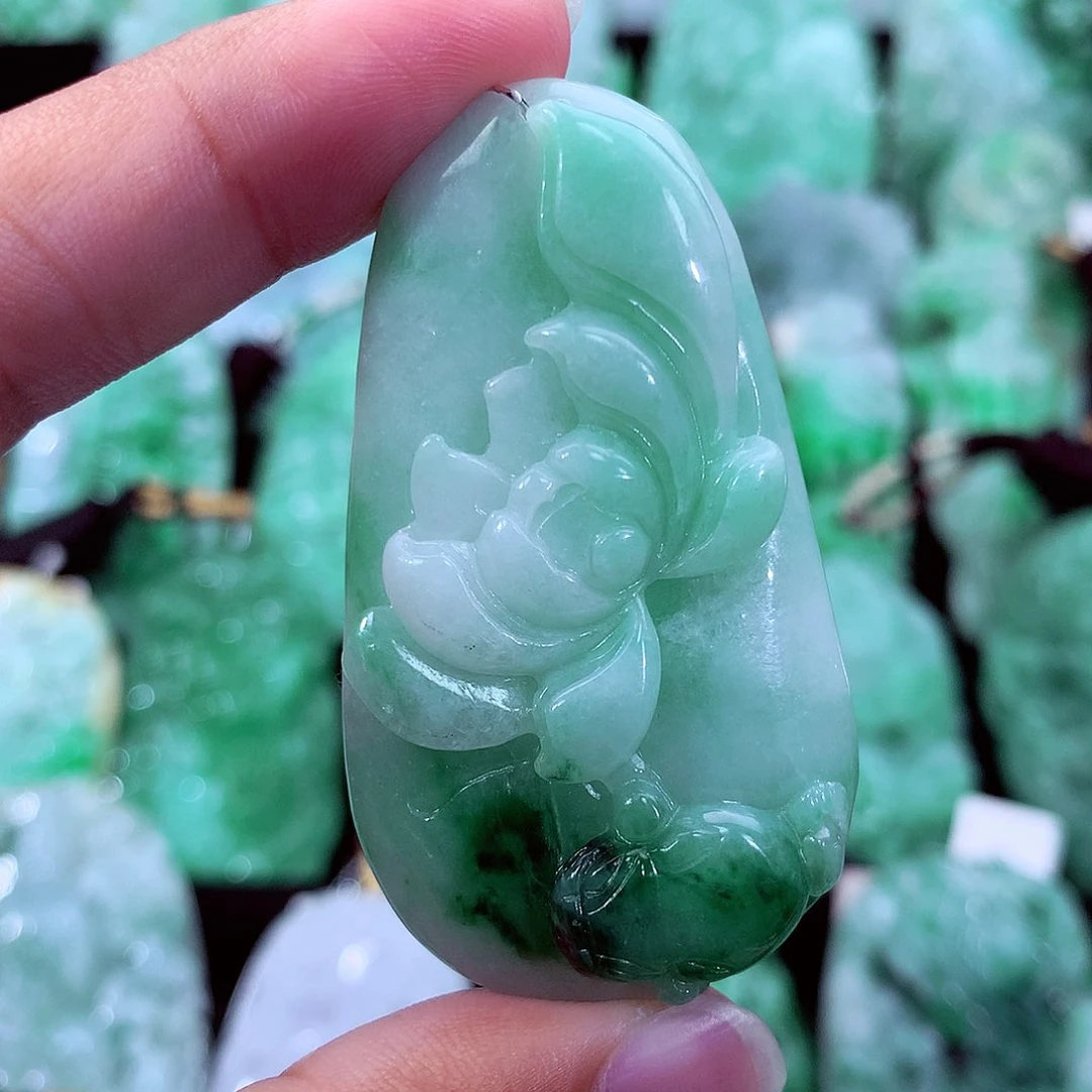 吊坠(不含链)未镶嵌翡翠