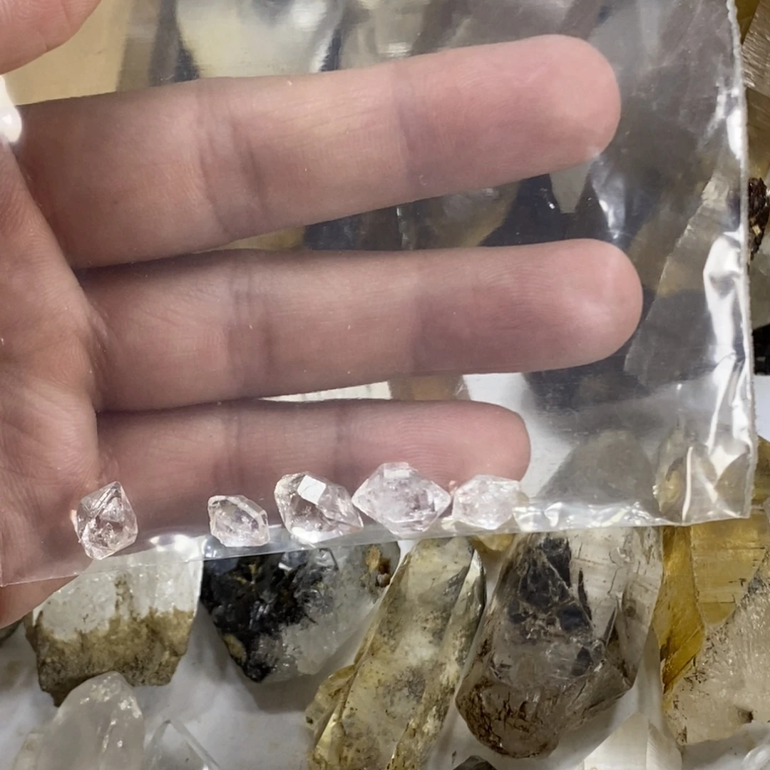 无***萱未镶嵌珠宝半成品水晶