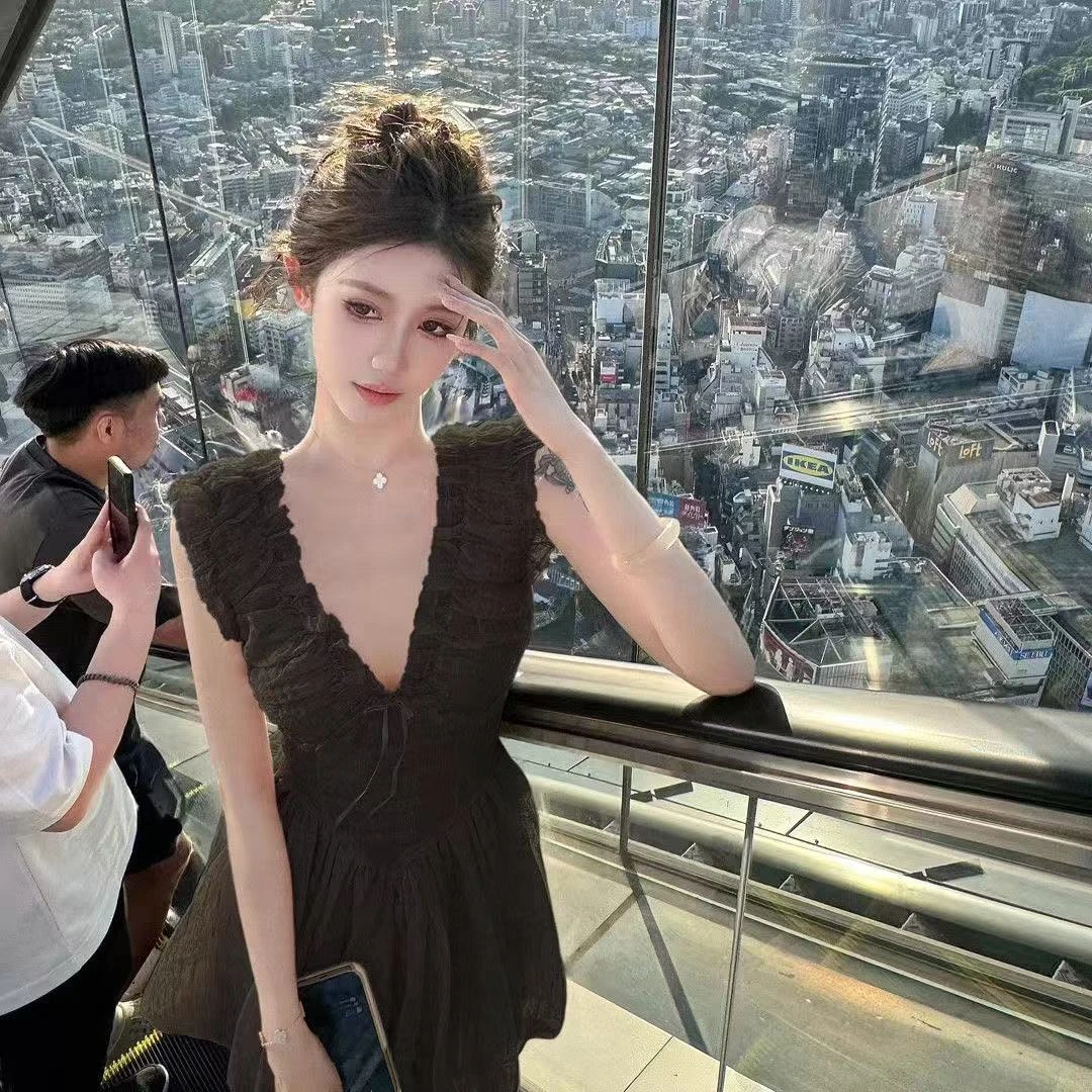 《29.9-69.9》A建材洋哥的辣妹纯欲上衣二号链接