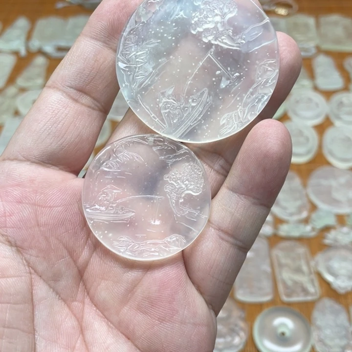 S***辰蛇纹石玉未镶嵌颈饰