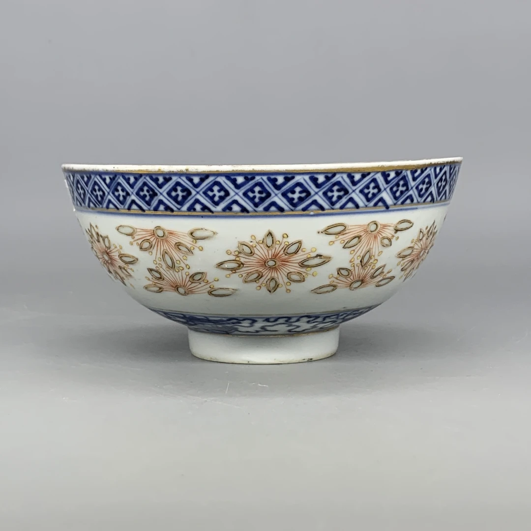 62509207*清光绪青花暗八仙纹玲珑碗/瓷器六/江苏省文物总店/MM
