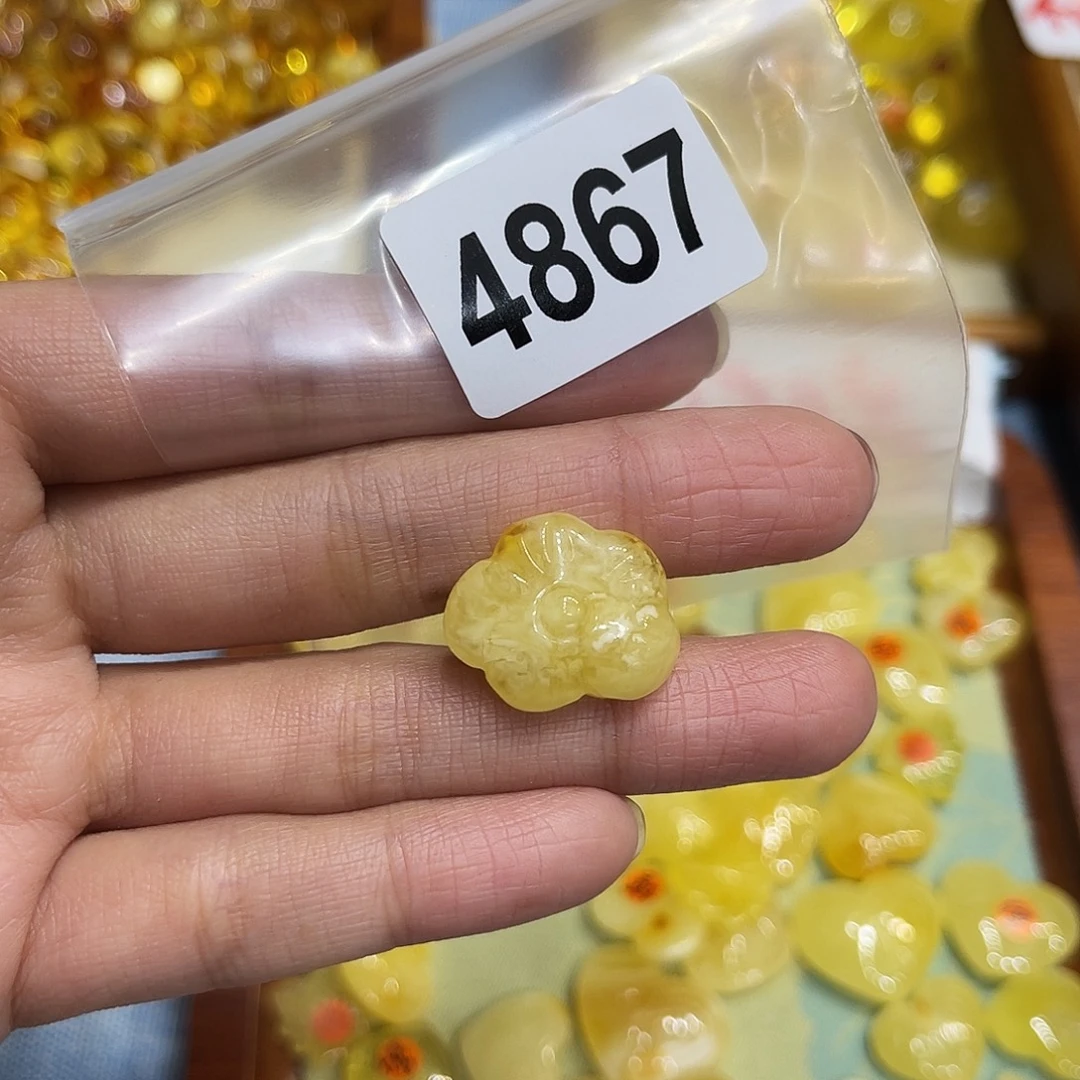 琥珀未镶嵌珠宝奇石