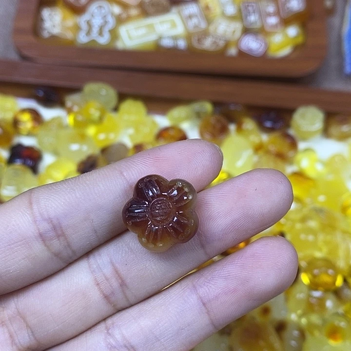 吊坠橄榄核五瓣花79