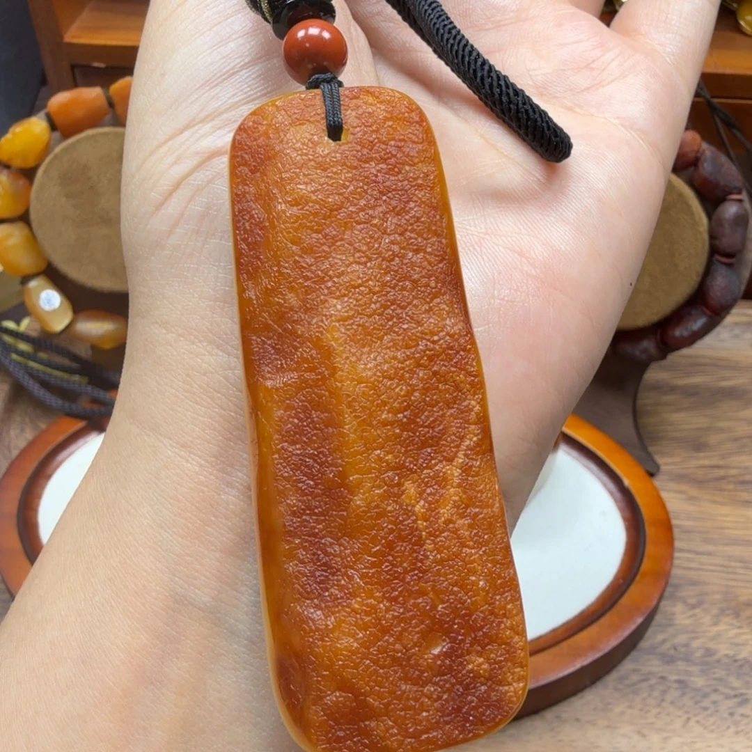 未镶嵌吊坠(赠链)琥珀