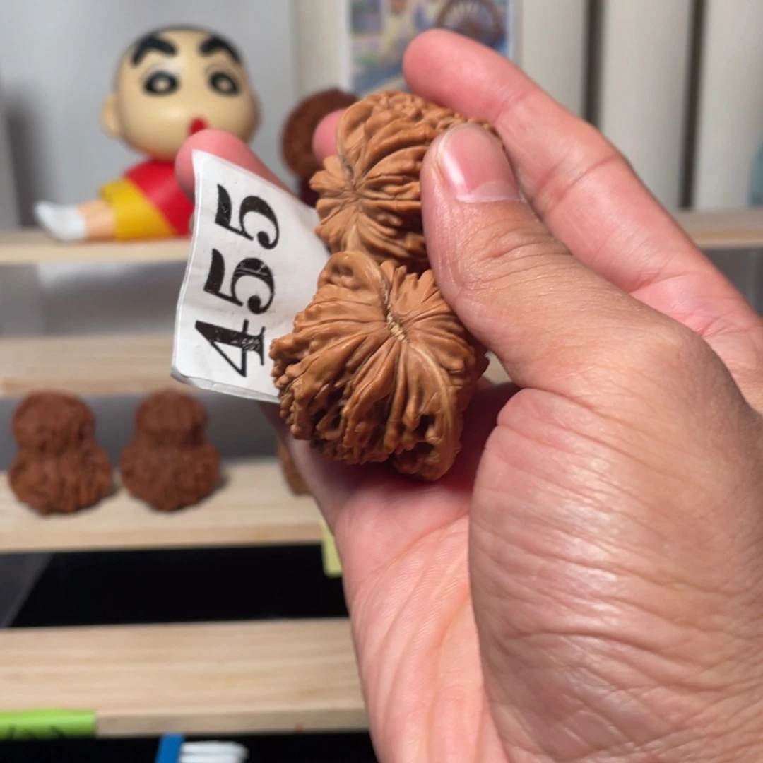 文玩核桃吊坠自由
