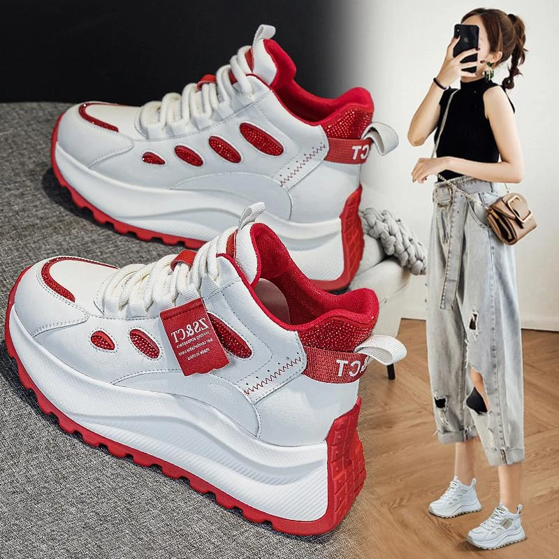 万达撤柜高帮休闲鞋女2025春季圆头厚底增高星星时尚百搭休闲板鞋