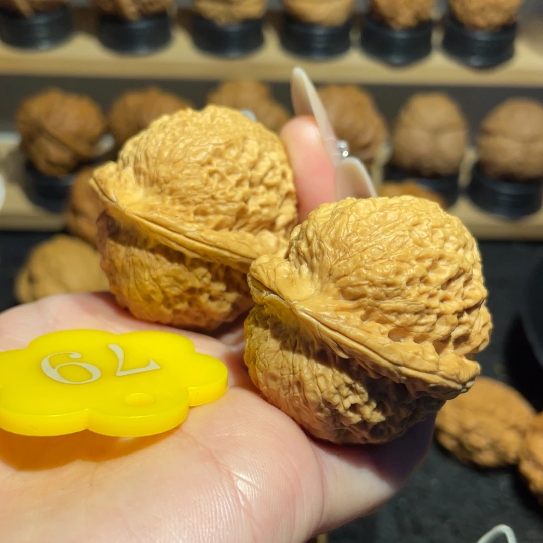 龙鳞铁狮子核桃41尺60克