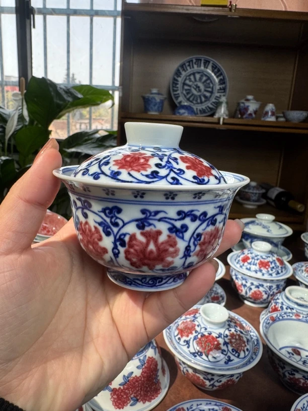 景德镇手工手绘青花釉里红缠枝莲盖碗（超七天售后不退换）