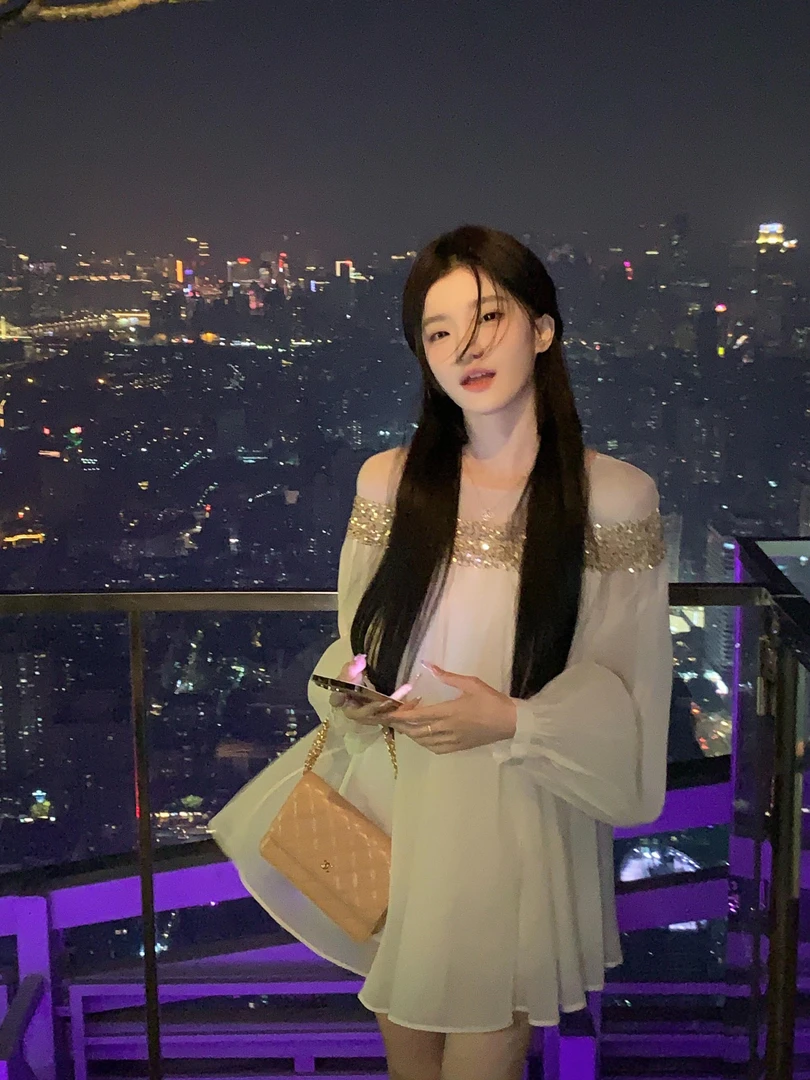 重工网纱亮片拼接连衣裙法式纯欲风一字肩气质宽松显瘦复古短裙女