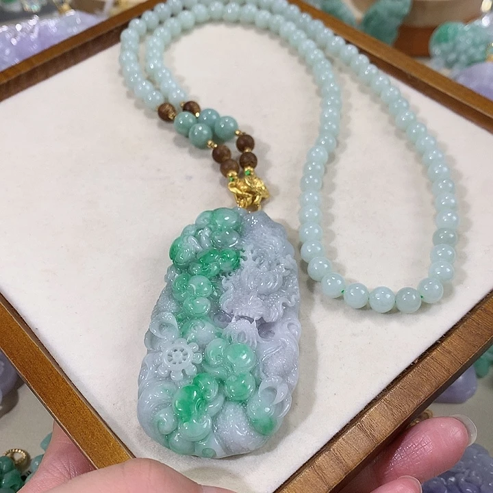 翡翠未镶嵌颈饰翡翠吊坠