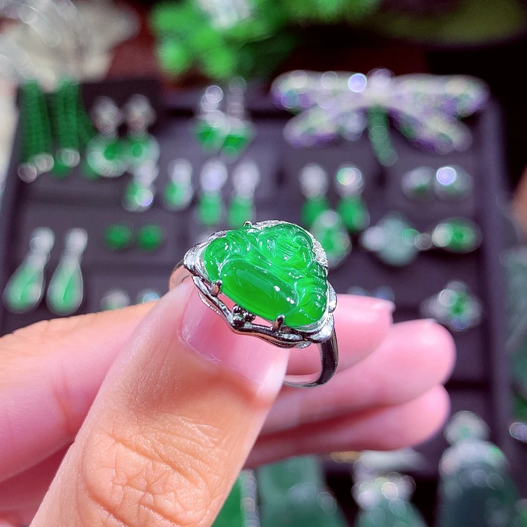 颈饰未镶嵌翡翠天然