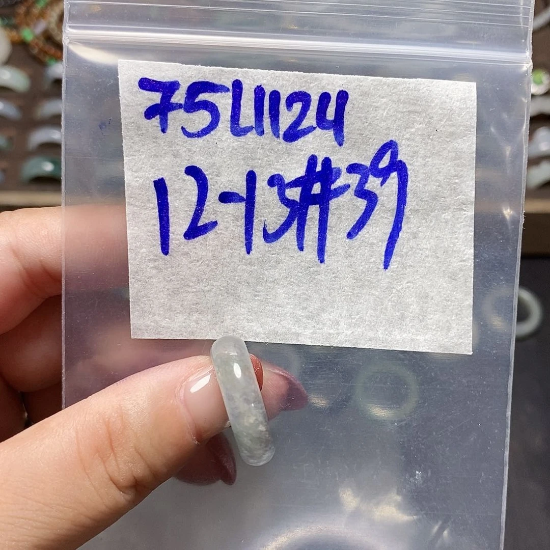 未镶嵌定制翡翠翡翠