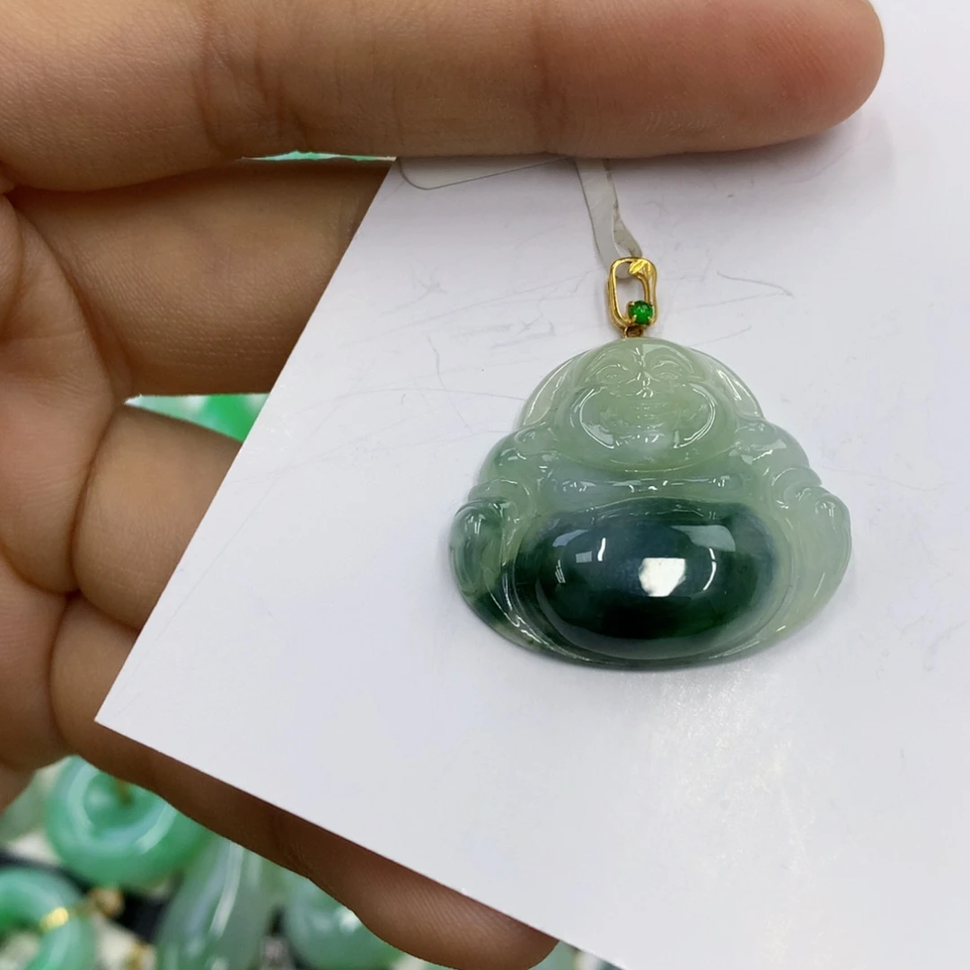 翡翠18K金镶嵌颈饰翡翠