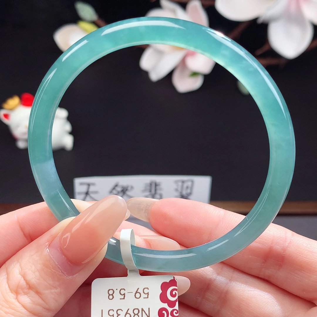 翡翠手镯（圆镯）未镶嵌