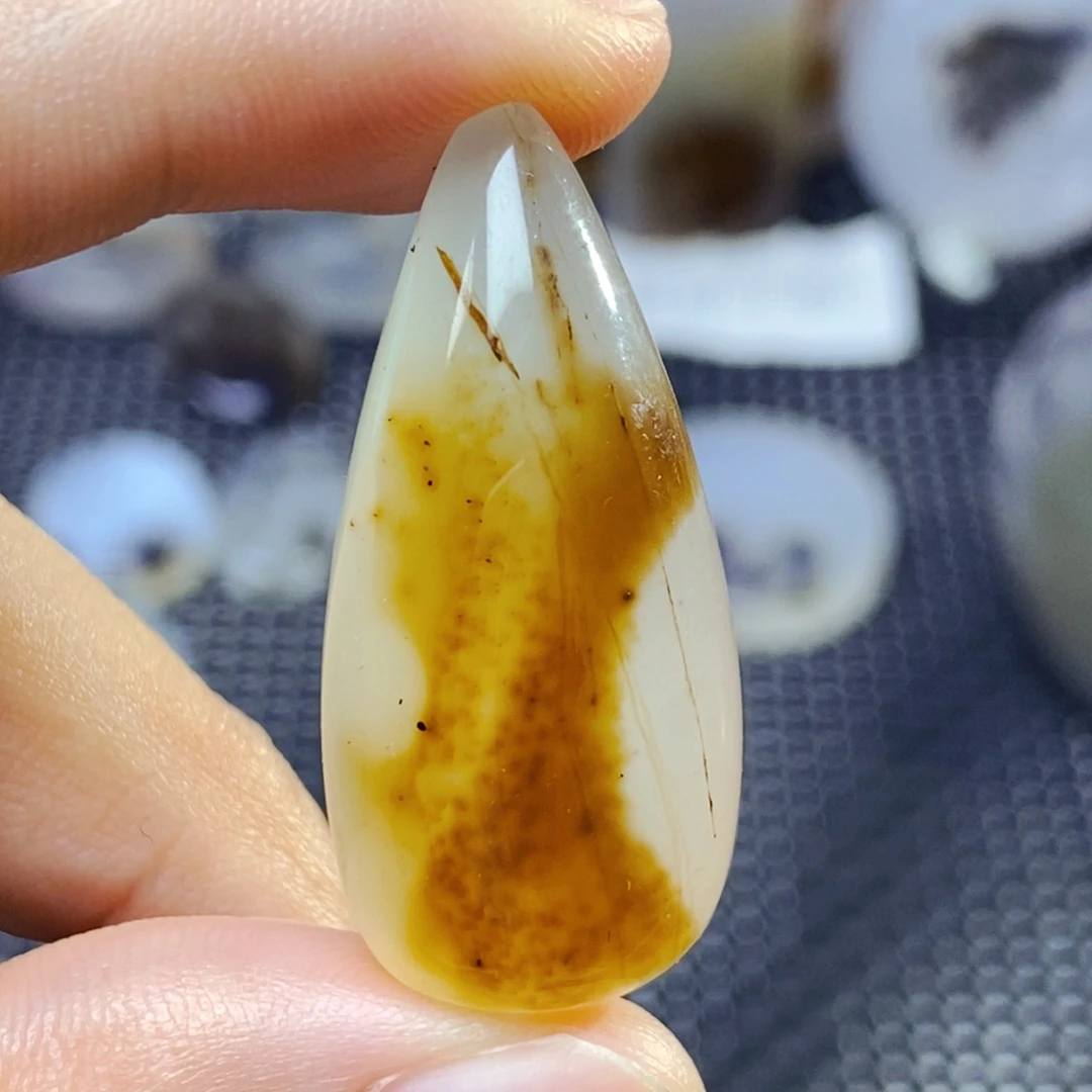 玛瑙/玉髓未镶嵌珠宝奇石