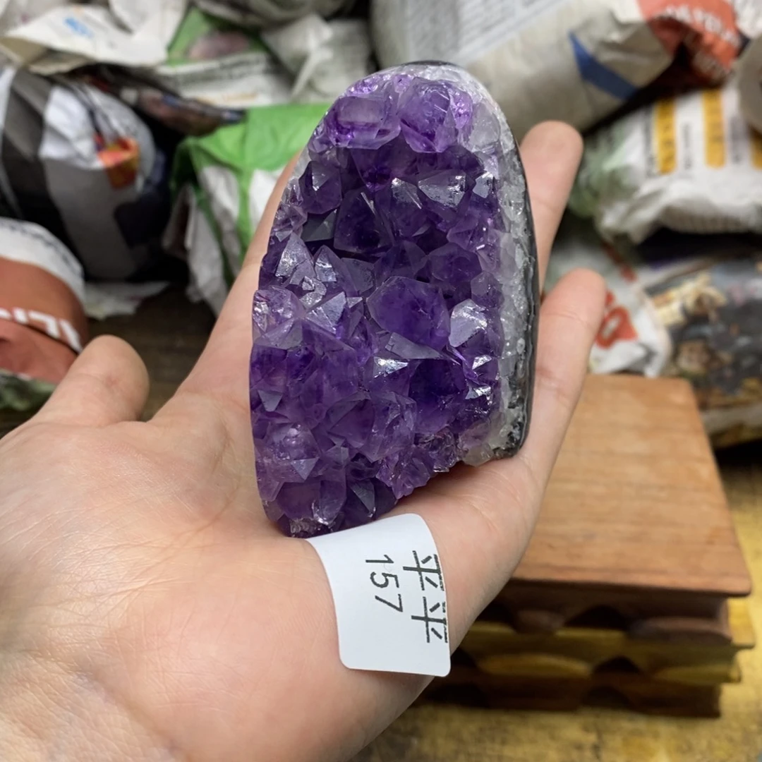 紫晶乌拉圭未镶嵌