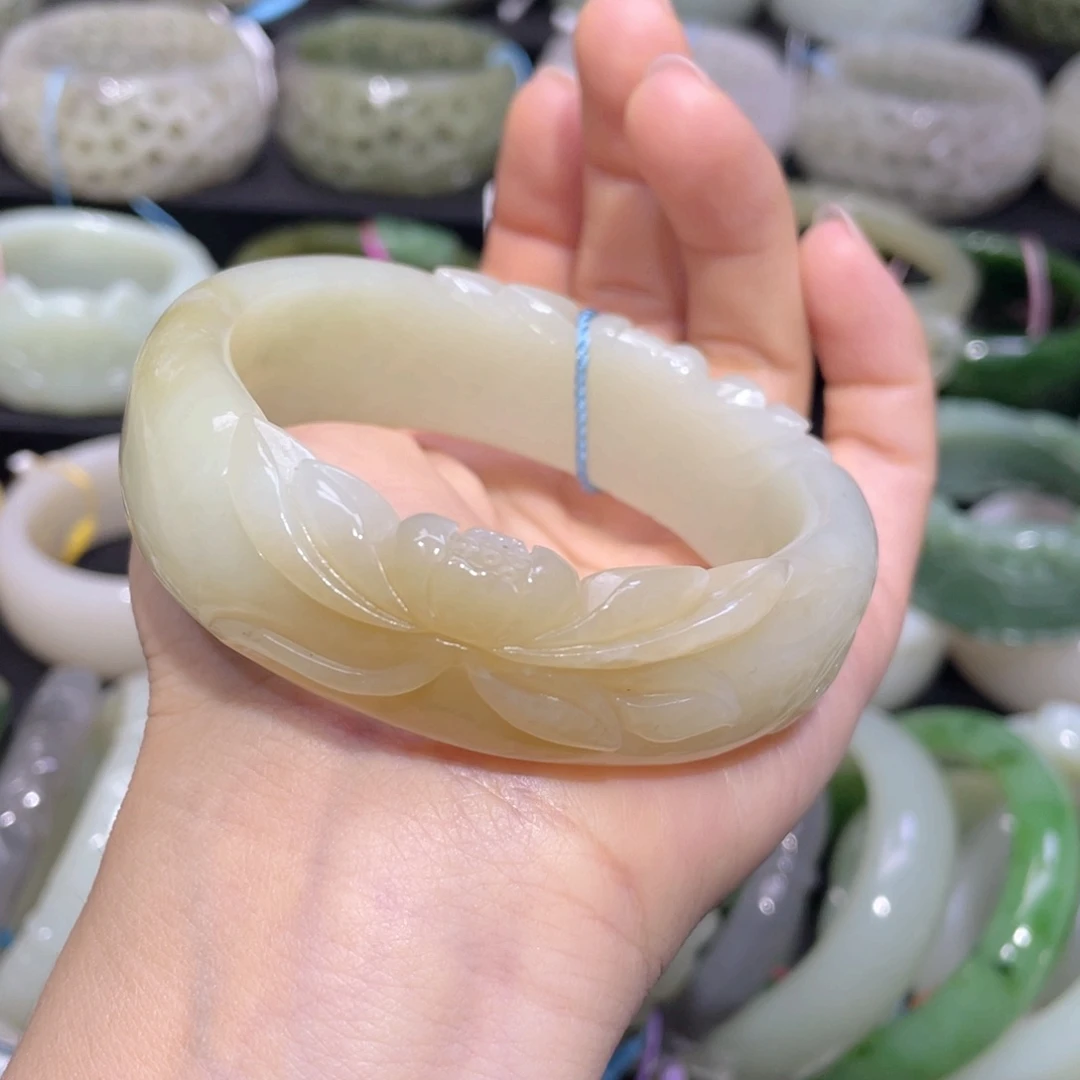 和田玉手镯未镶嵌42