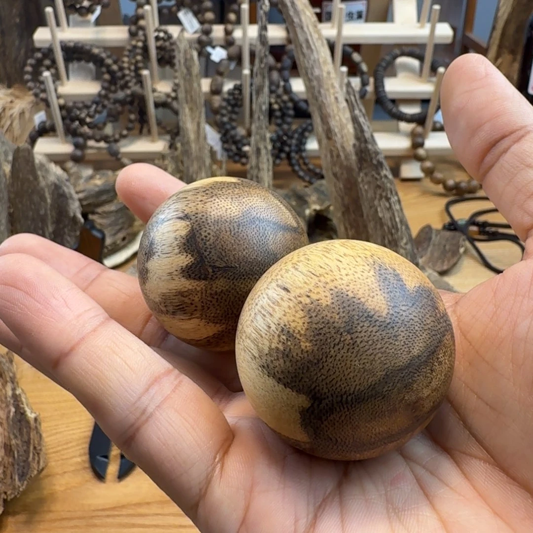 香料绿奇楠沉香实心手球直径41.5mm42克