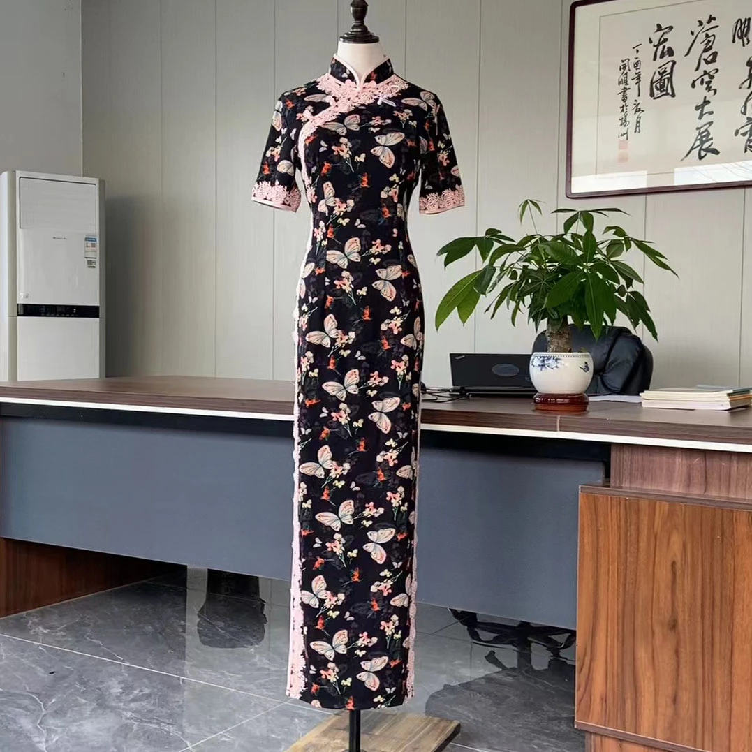 娴馨日常港风复古显瘦春夏弹力彩色蝴蝶澳绒短袖长款走秀旗袍