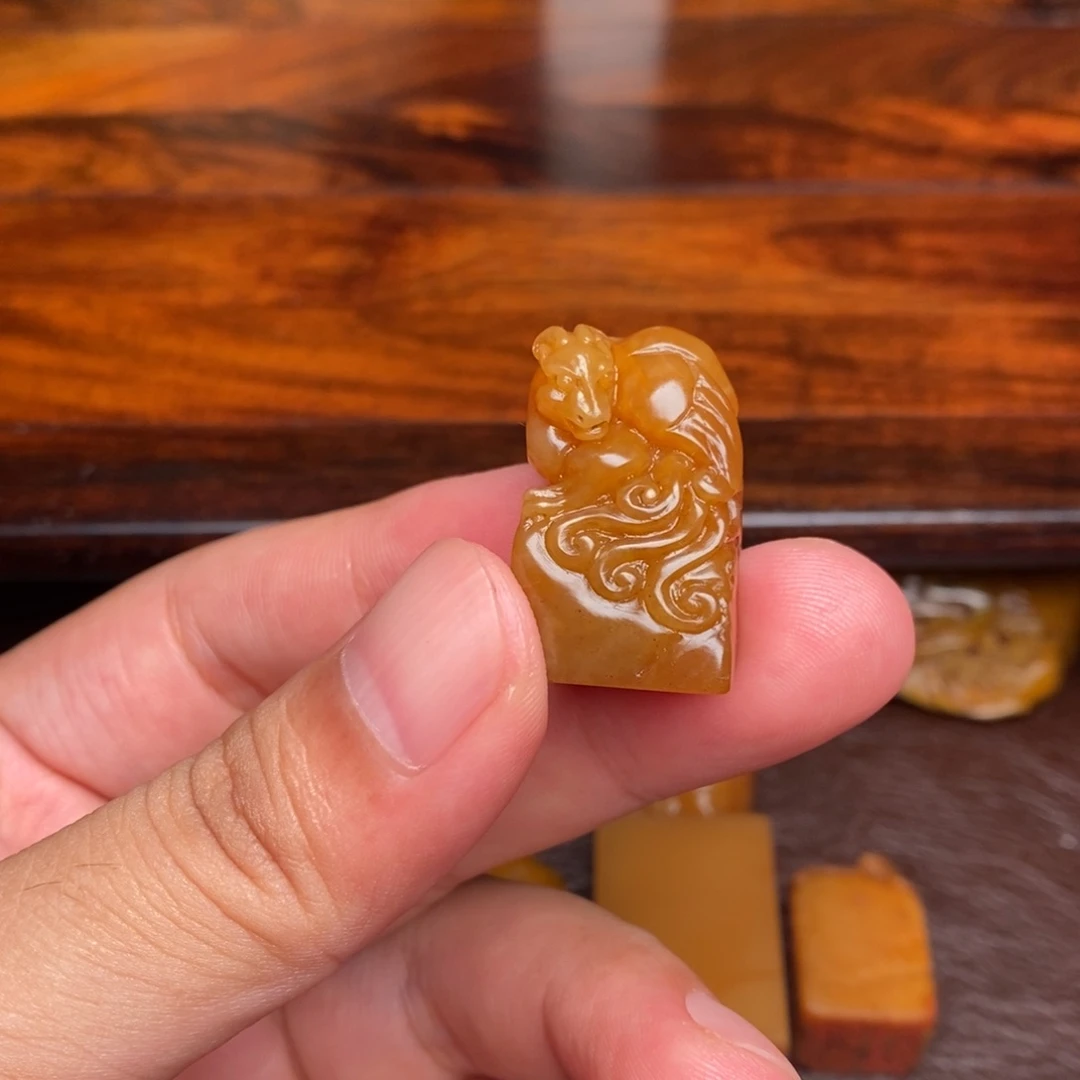 崇***堂寿山石收藏作品石