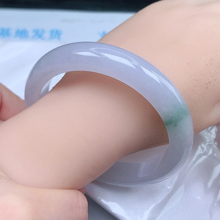 翡翠手镯未镶嵌天然