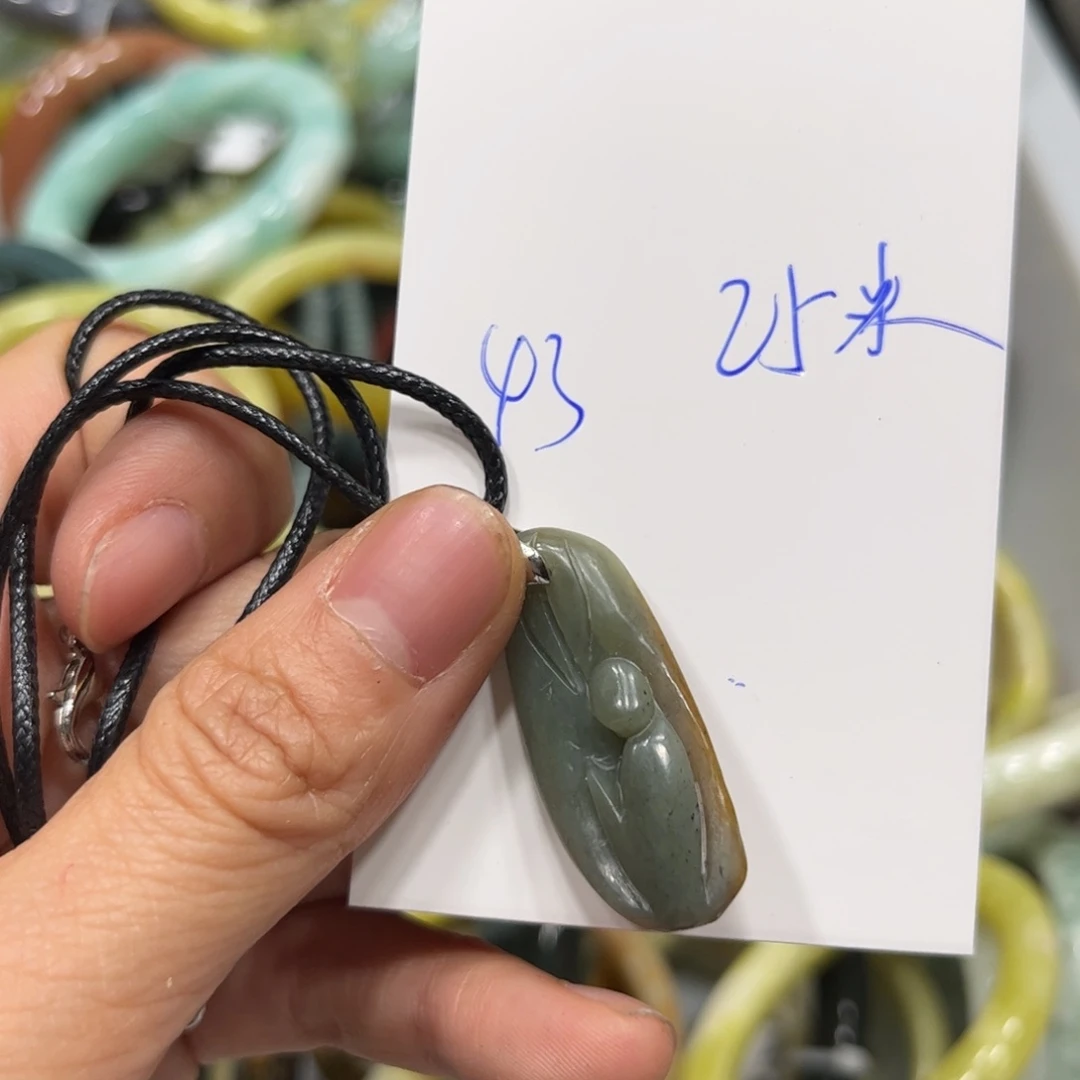 和田玉颈饰未镶嵌穷****.