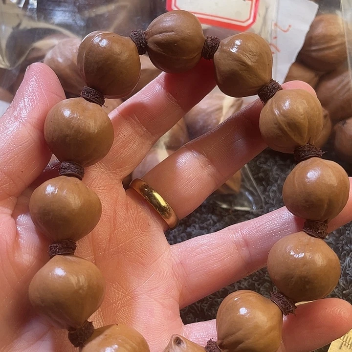 展***翅吊坠橄榄核1.9✖️1.9