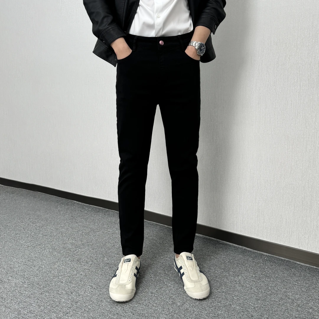 黑色牛仔裤男款2025年新款男士夏季薄款轻奢韩版修身小脚九分裤子