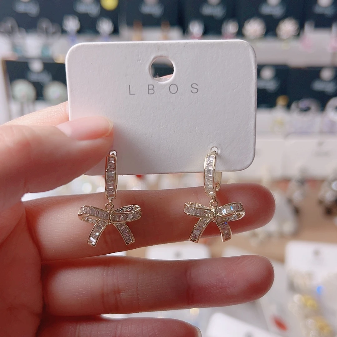 锆石纯铜合金耳环的