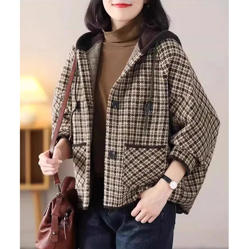 千鸟格连帽毛呢外套女秋冬大码宽松百搭韩版显瘦时尚蝙蝠袖开衫厚