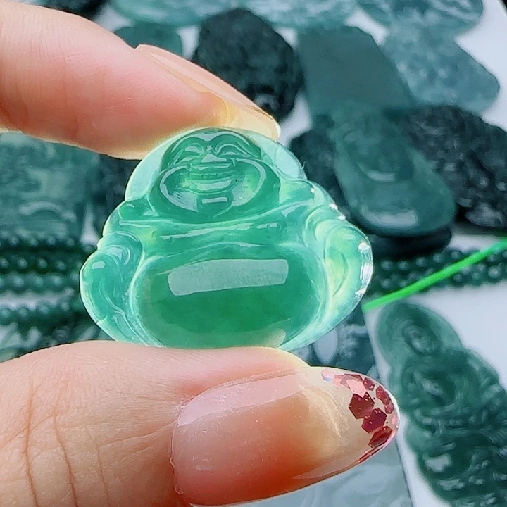 翡翠未镶嵌颈饰多样性发货天然的A货翡翠