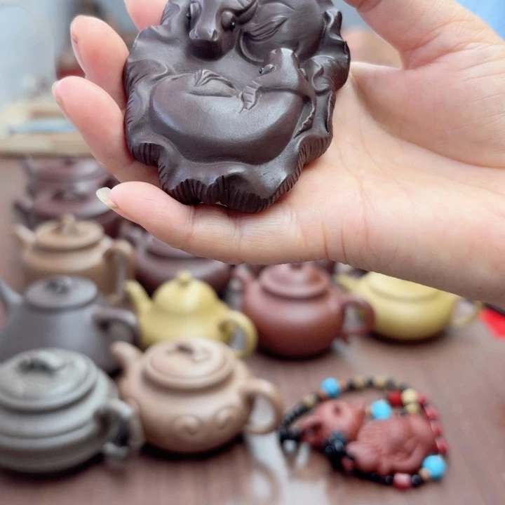 牛上加牛紫砂茶宠摆件