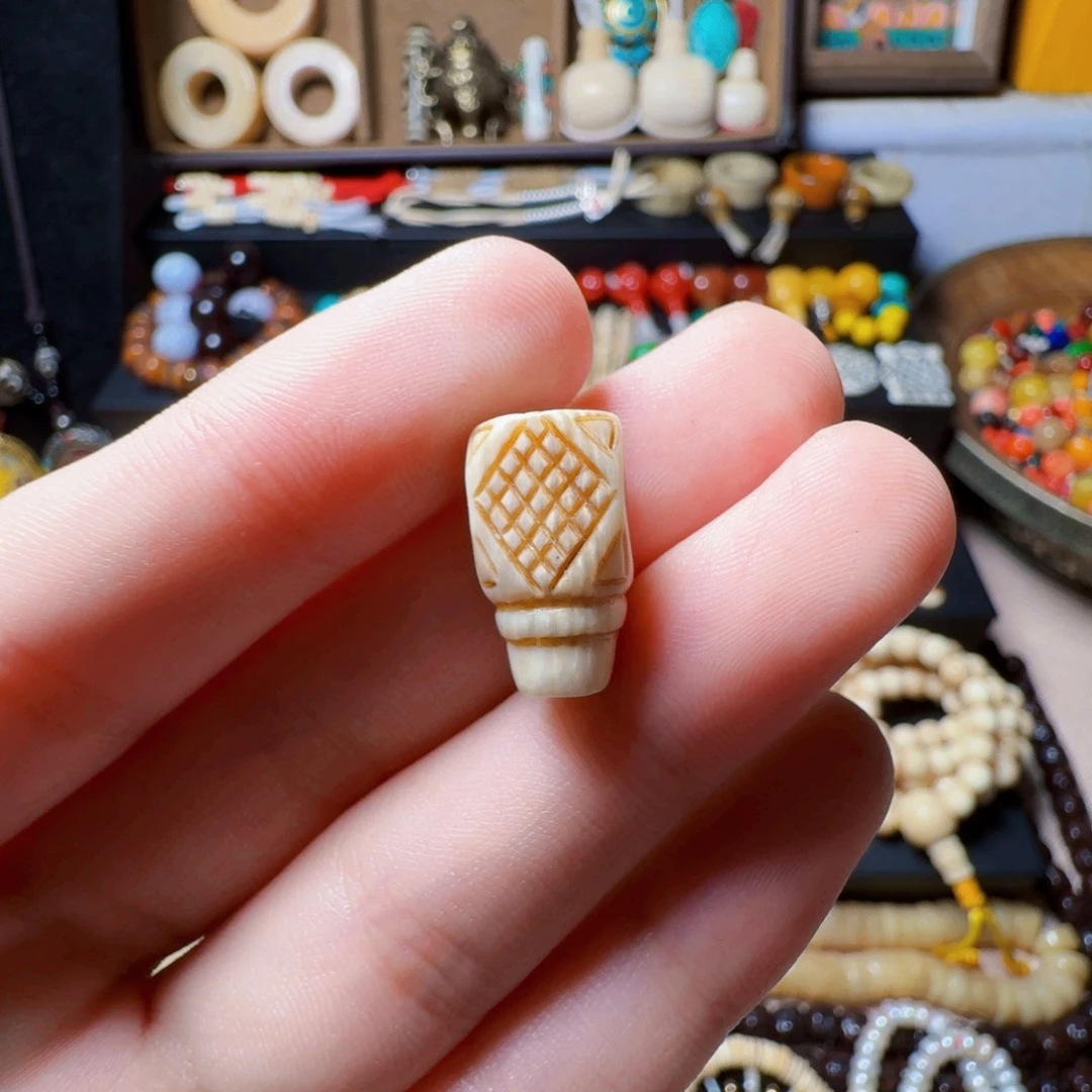 王***9藏传完美的三通配饰