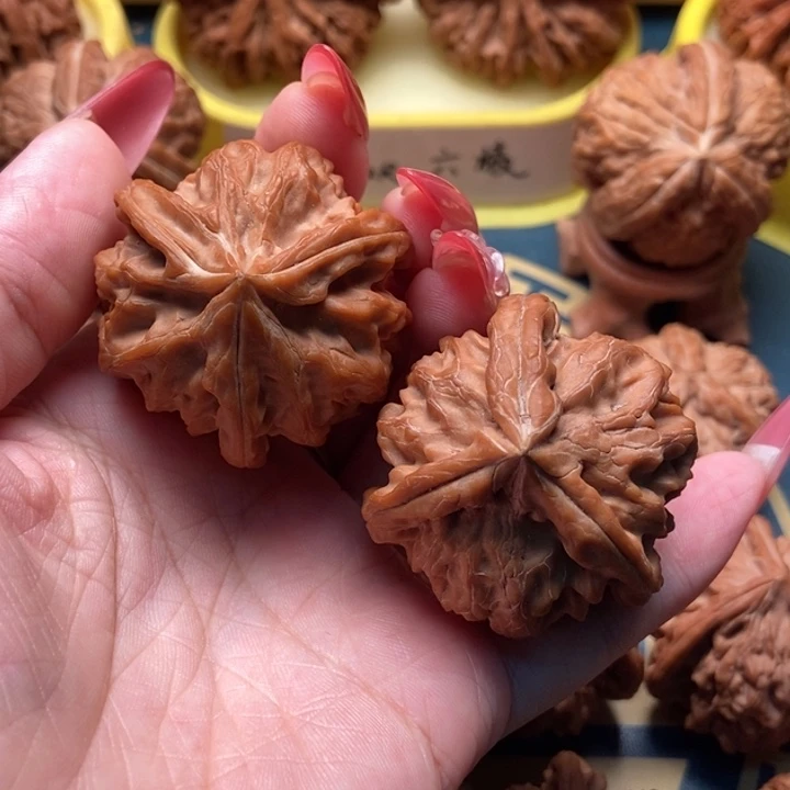 把件文玩核桃曹大龙三棱全品 40