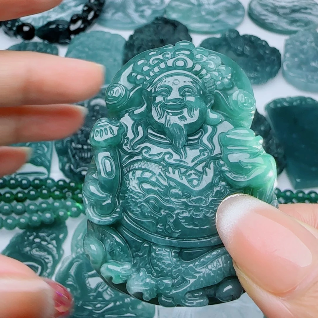 翡翠未镶嵌颈饰多样性发货天然的A货翡翠